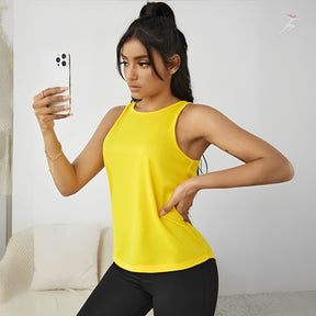 Regata Feminina Costas Nuas Ivory, regata fitness, BellaBody, Bella Body, regata esportiva, regata confort, regata de treino, camiseta regata feminina para academia, regata de tecido confortável, regata costas nuas, regata em promoção. bellabody.com.br