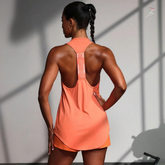 Regata Feminina Esportiva Untoppable, regata fitness, BellaBody, Bella Body, regata esportiva, regata confort, regata de treino, camiseta regata feminina para academia, regata de tecido confortável, regata costas nuas, regata em promoção. bellabody.com.br